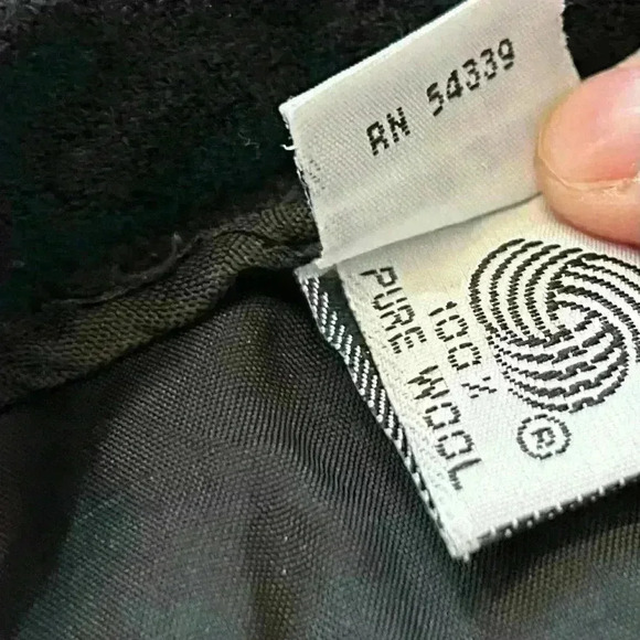 Vintage Women’s Gianni Sport Short Black Skirt 100% Wool Lined USA Size 16 - Picture 6 of 8